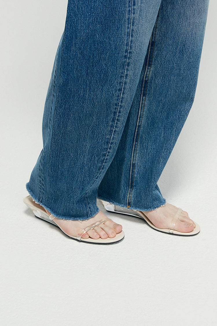 RELAXED BARREL LEG JEANS