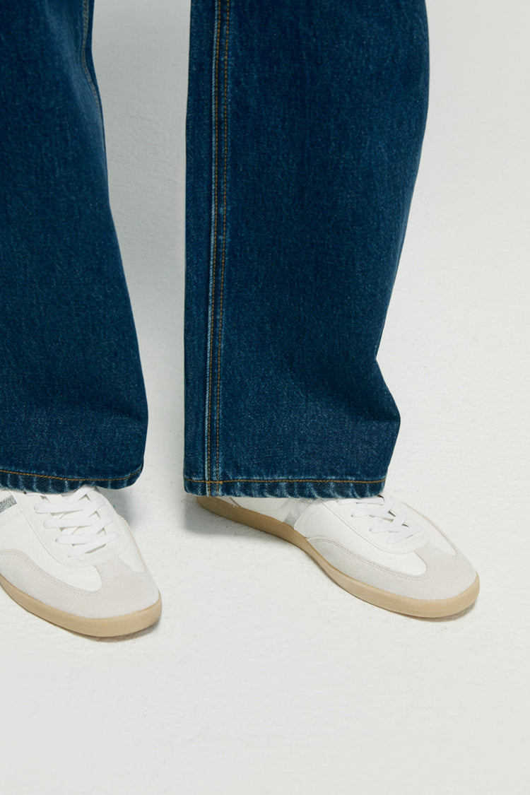 RELAXED WIDE-LEG CURVE JEANS