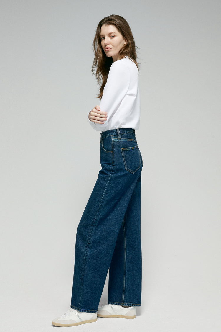 RELAXED WIDE-LEG CURVE JEANS