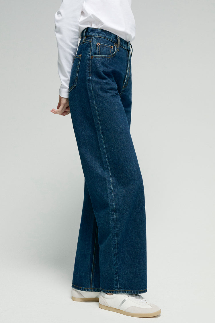 RELAXED WIDE-LEG CURVE JEANS
