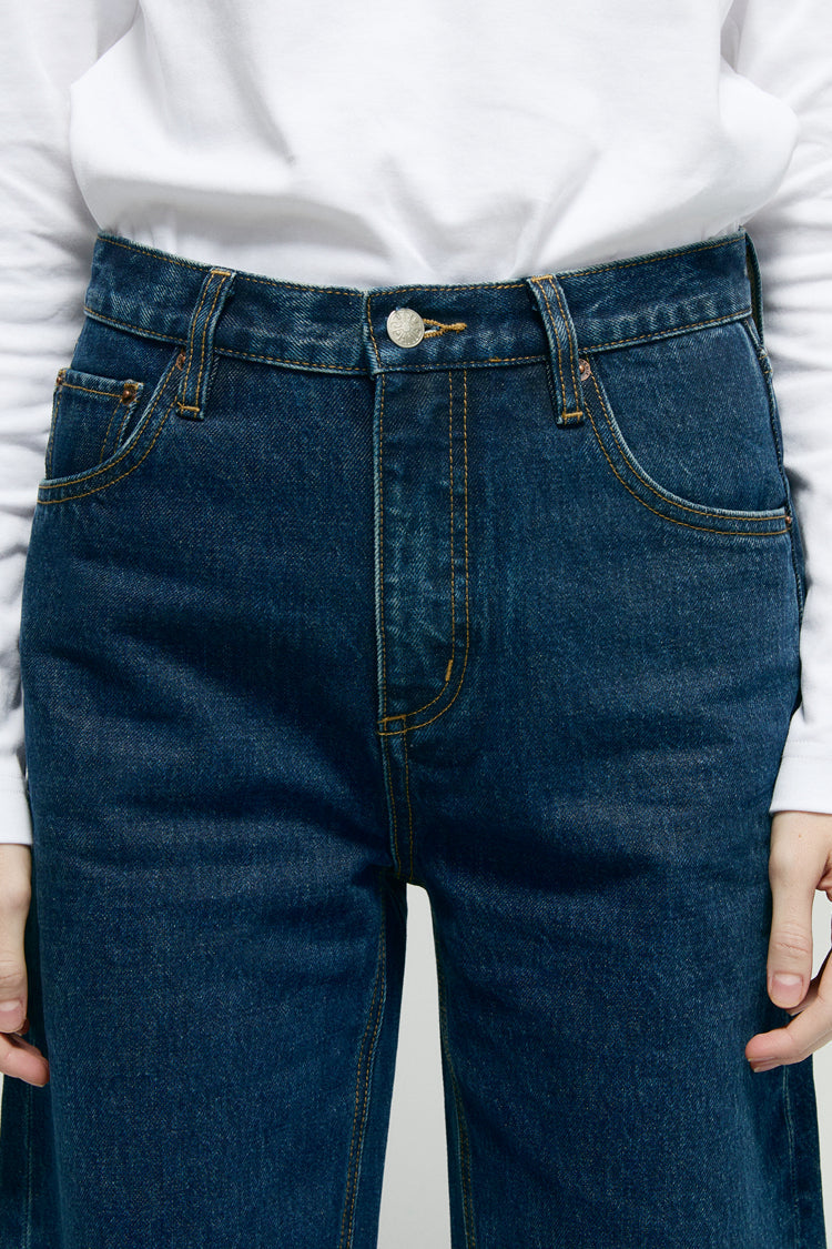 RELAXED WIDE-LEG CURVE JEANS