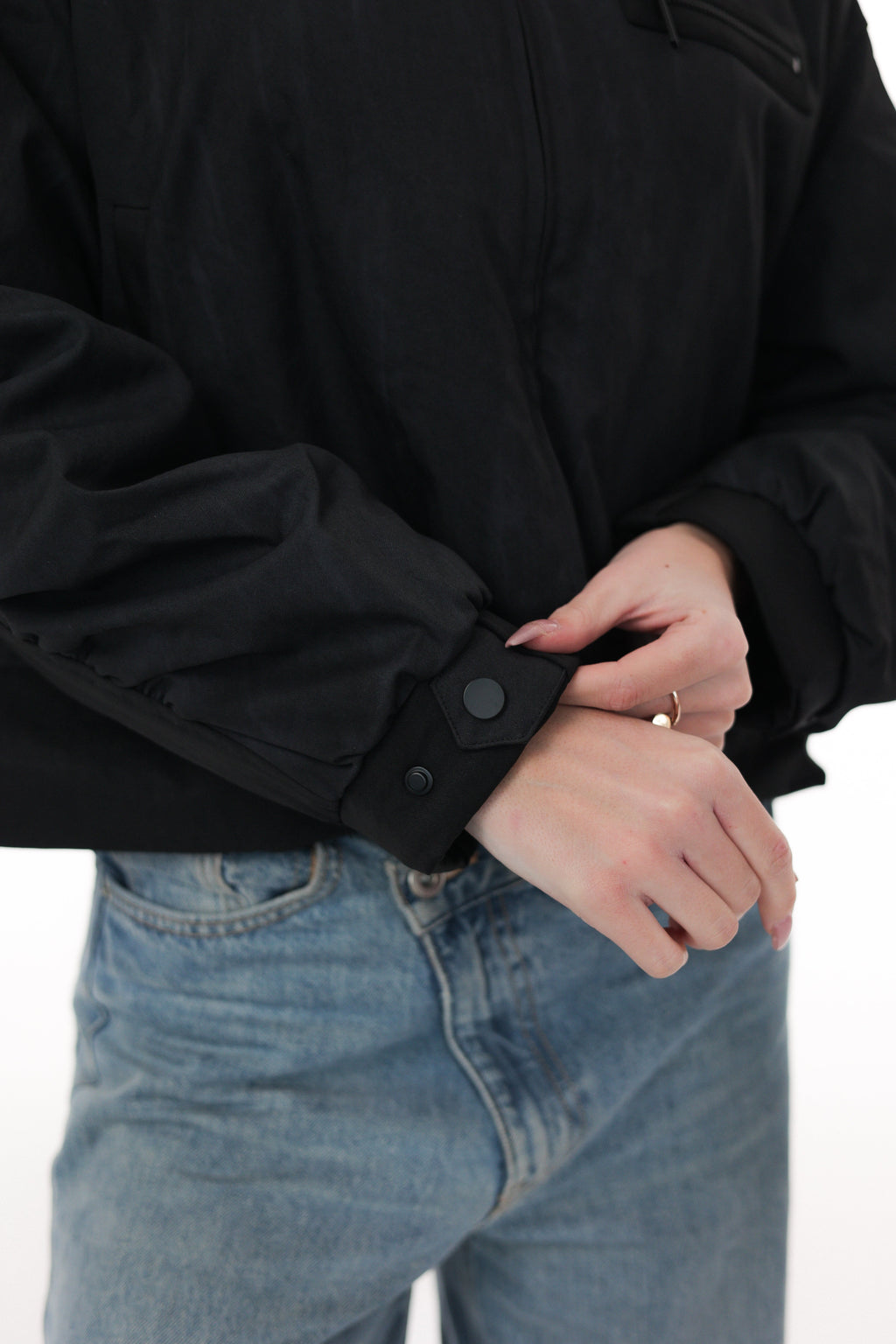 LIGHT TRANSITIONAL JACKET IN DARK GREY BLUE