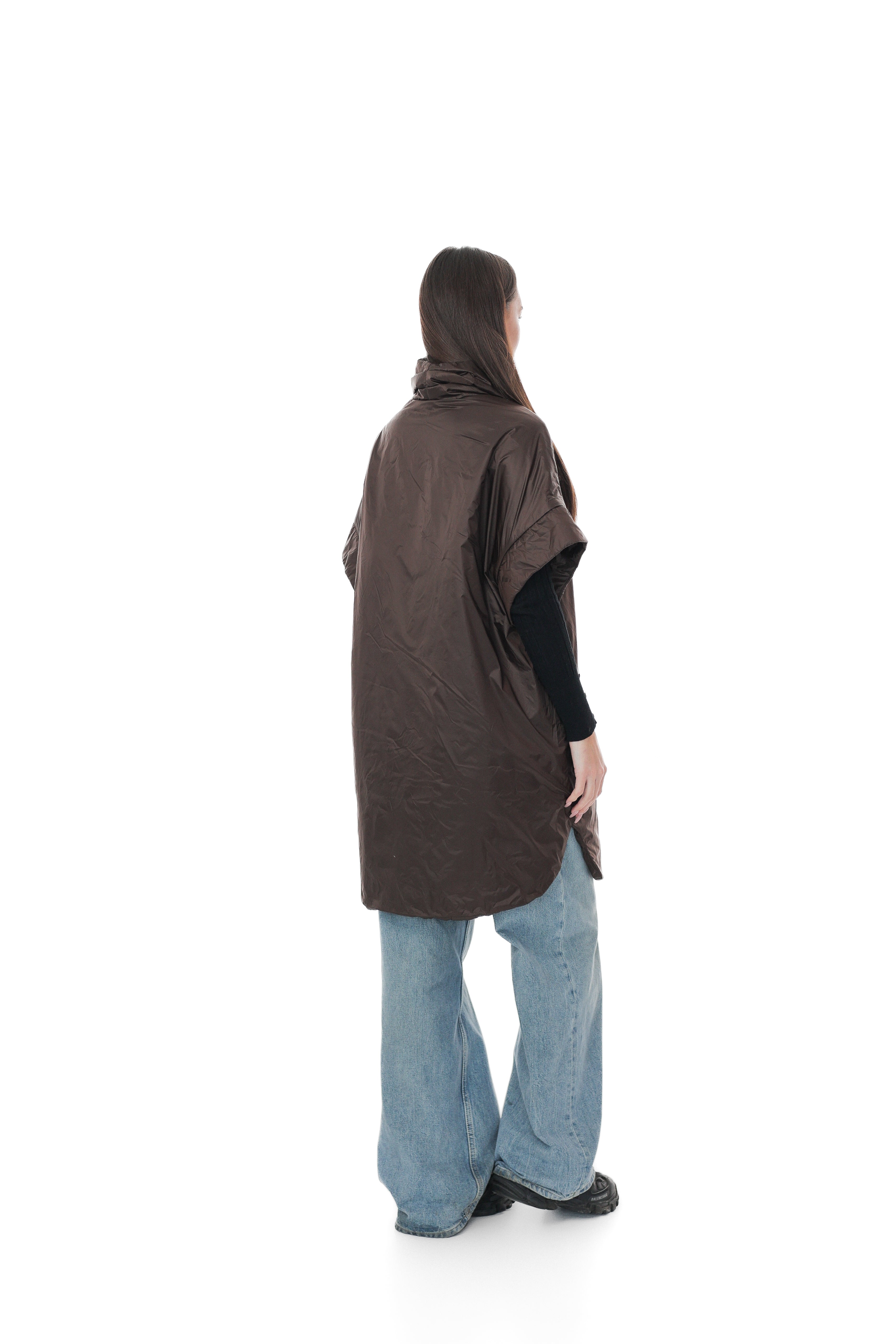 Emery Relaxed Fit Vest in Chocolate