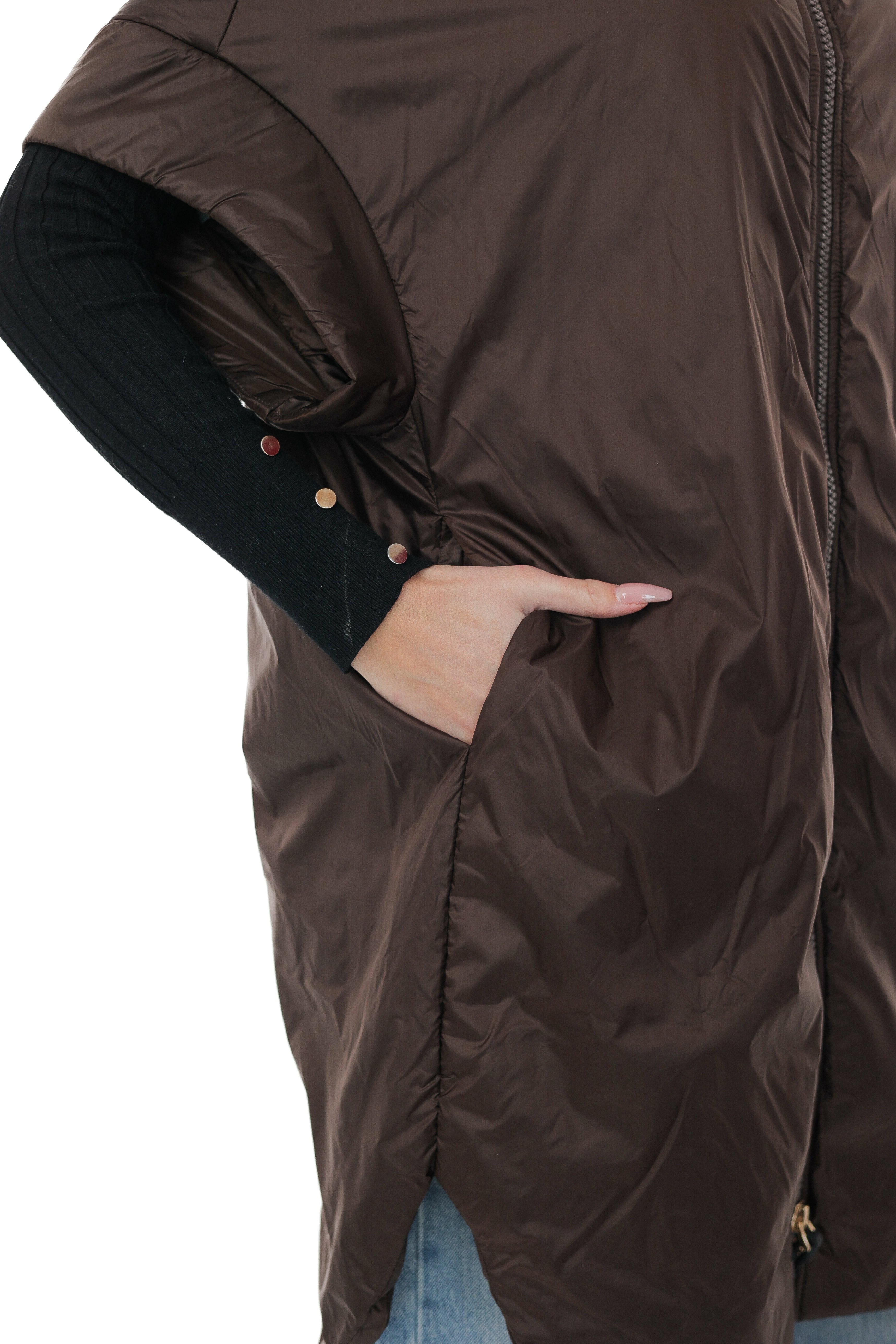 Emery Relaxed Fit Vest in Chocolate