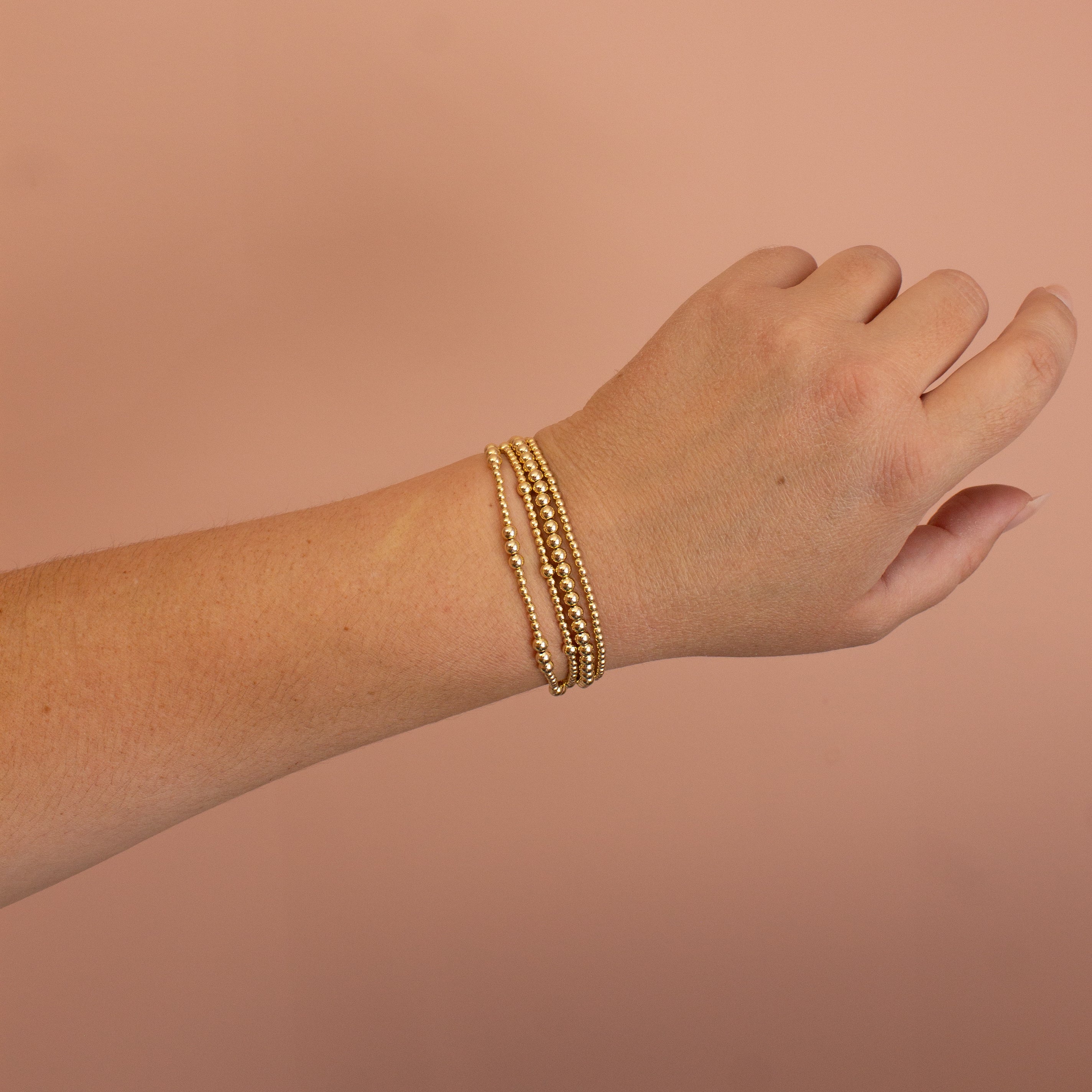 ILY BEADED STRETCH BRACELET