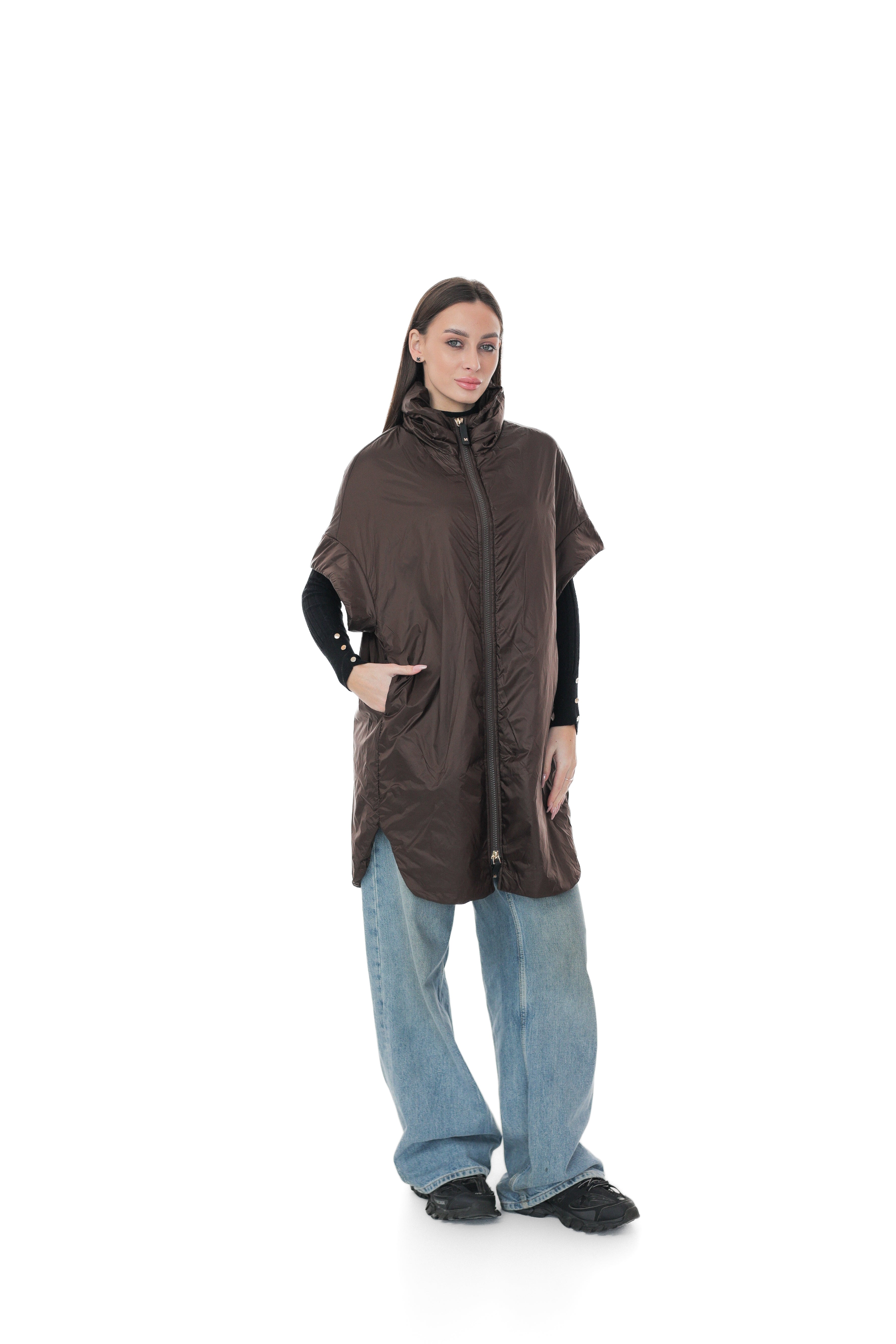 Emery Relaxed Fit Vest in Chocolate