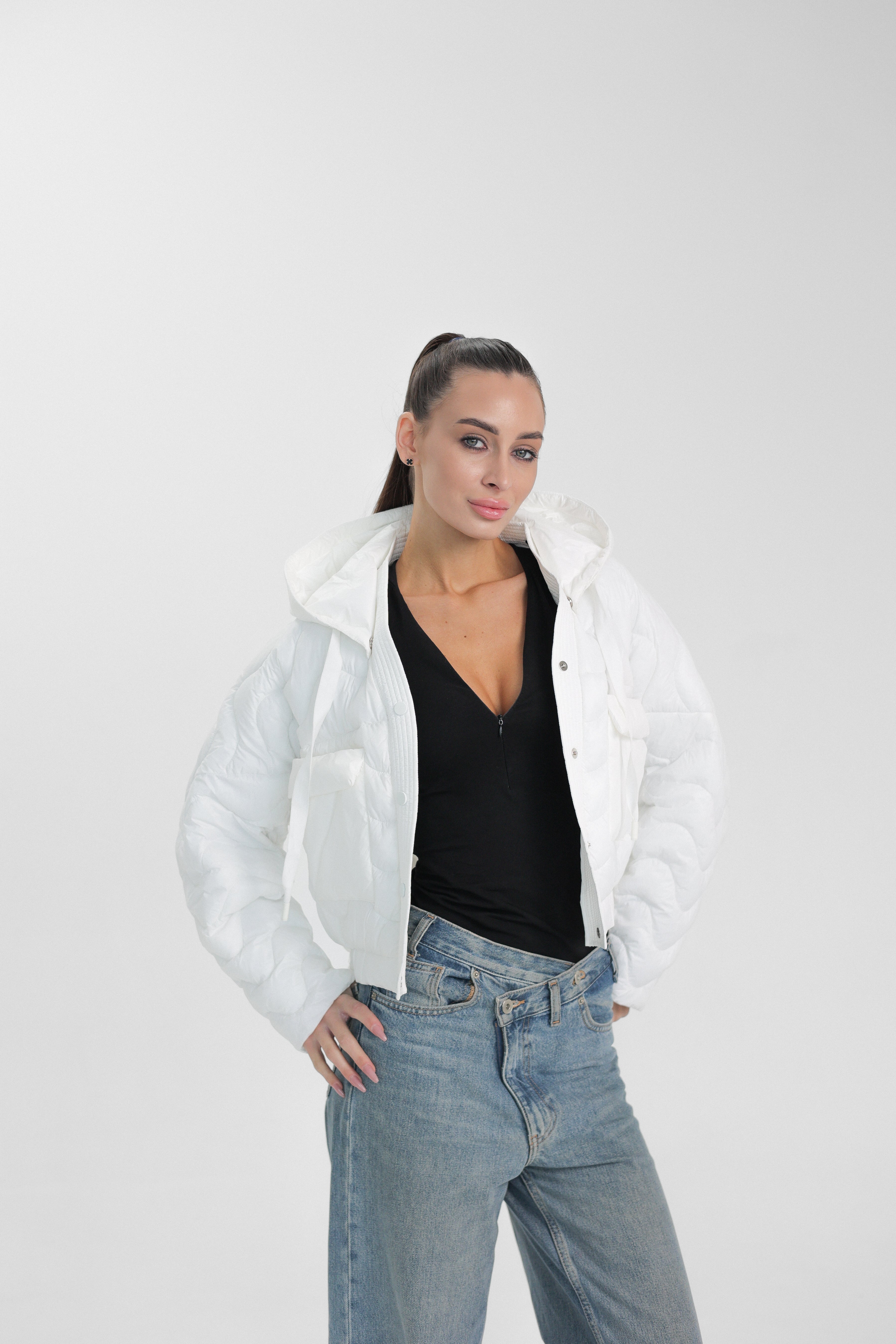 LEXI CROPPED JACKET IN WHITE