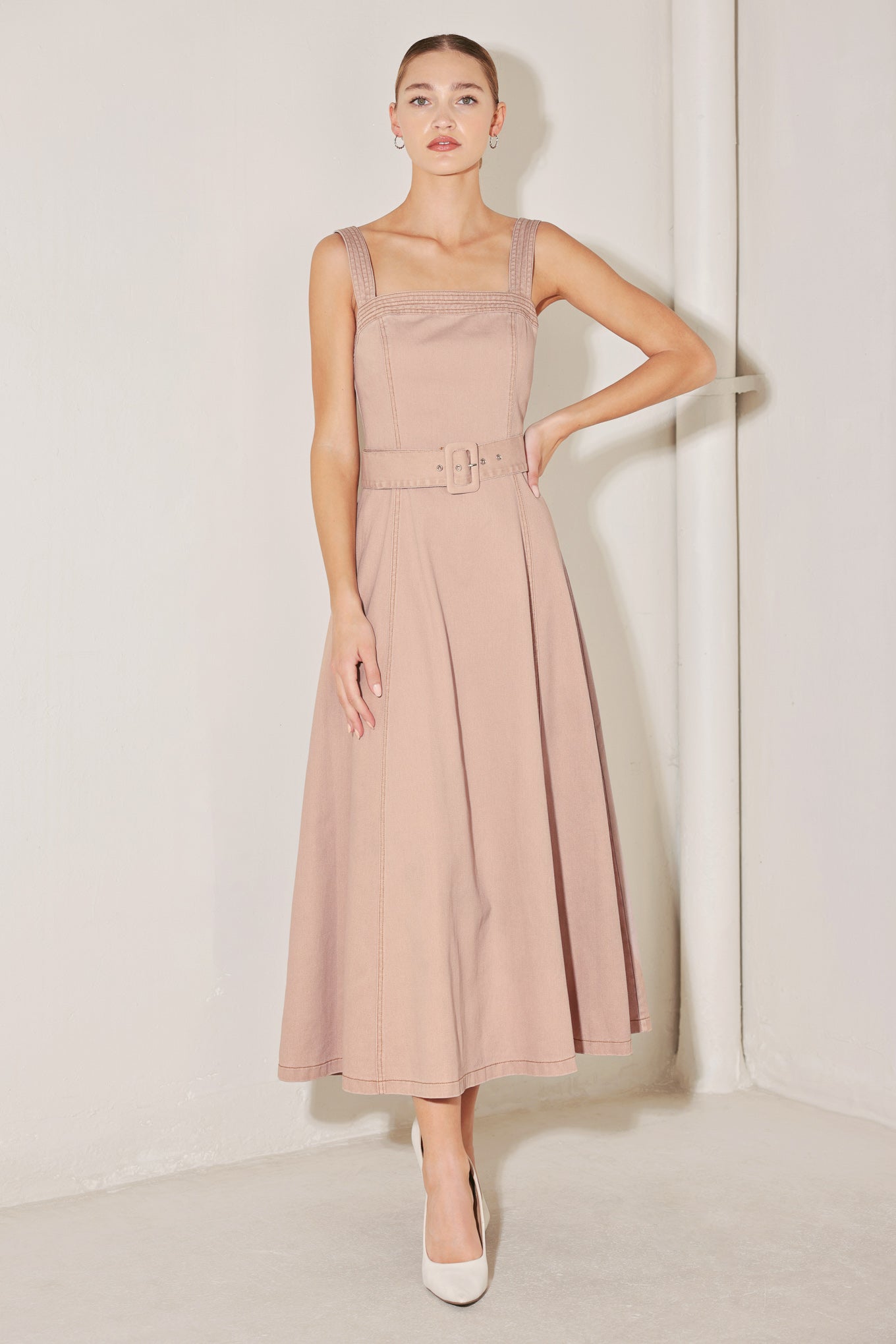 ELEVATED NEUTRAL BLUSH WOVEN MIDI DRESS