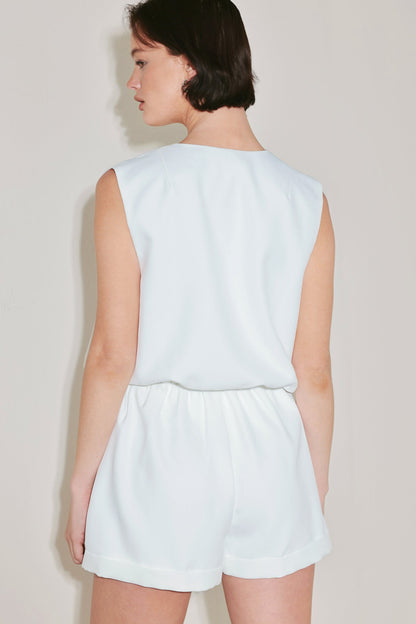 SUMMER ICON MODE WOVEN TOP