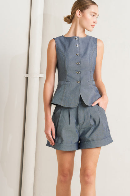 CONFIDENTLY COOL TAILORED WOVEN VEST