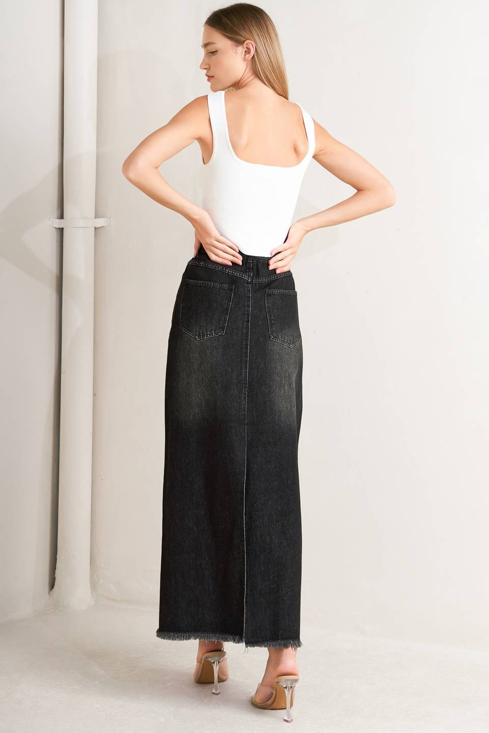 LUXE BUTTON TOP