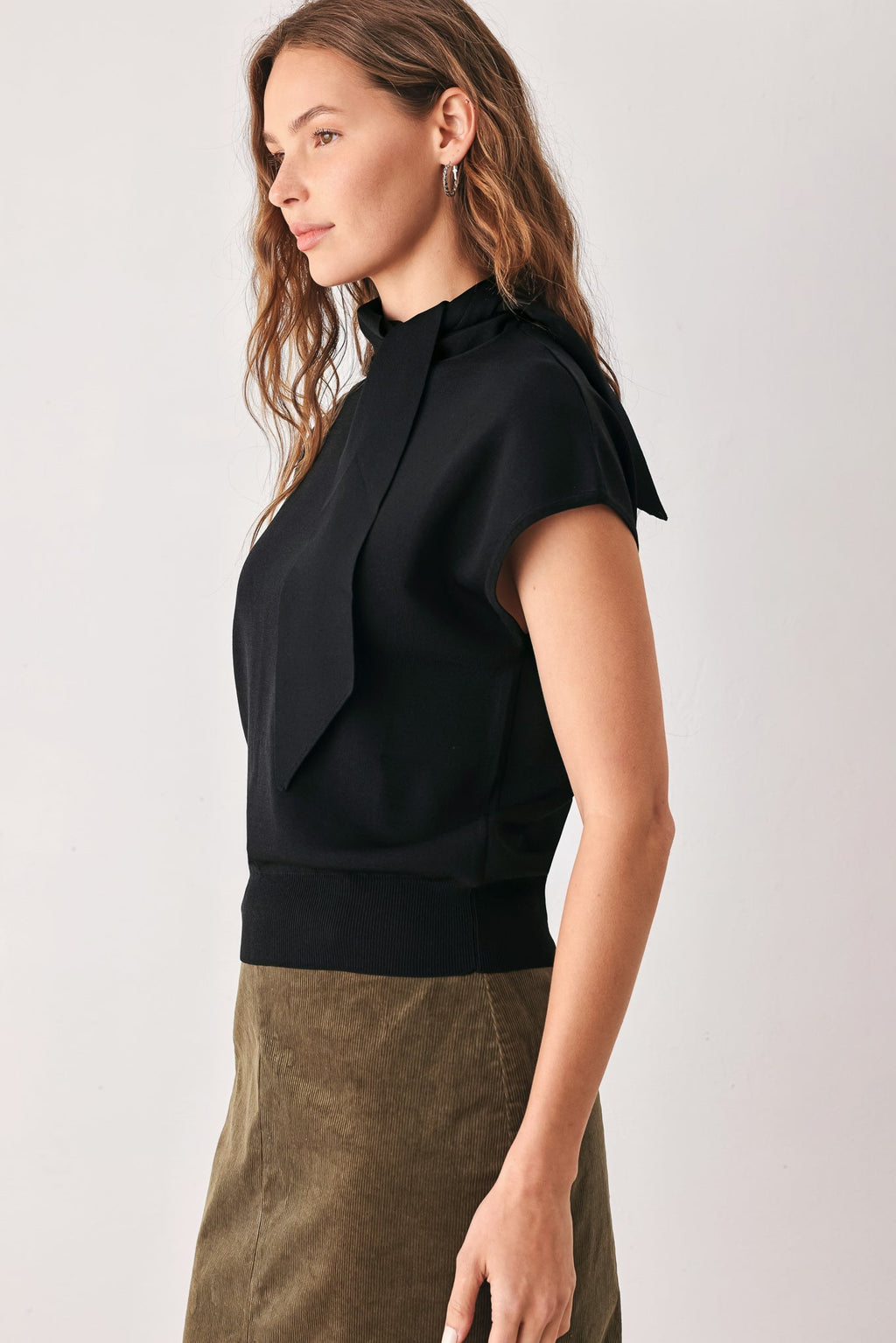 AMBER SOFT KNIT SCARF TOP