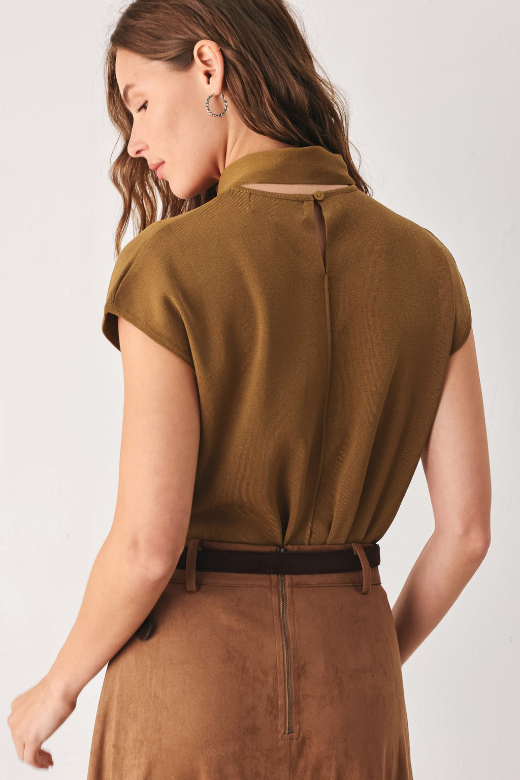 AMBER SOFT KNIT SCARF TOP