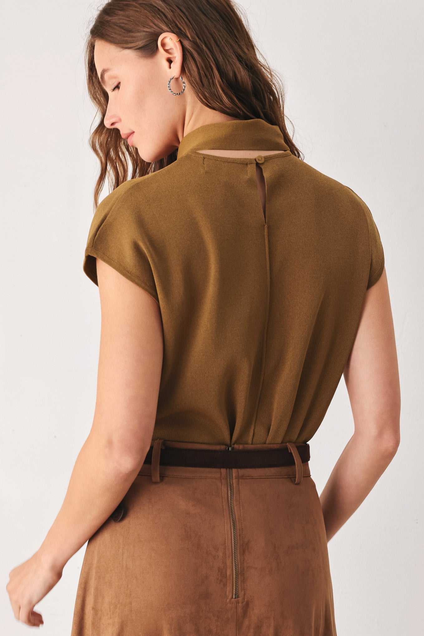 AMBER SOFT KNIT SCARF TOP