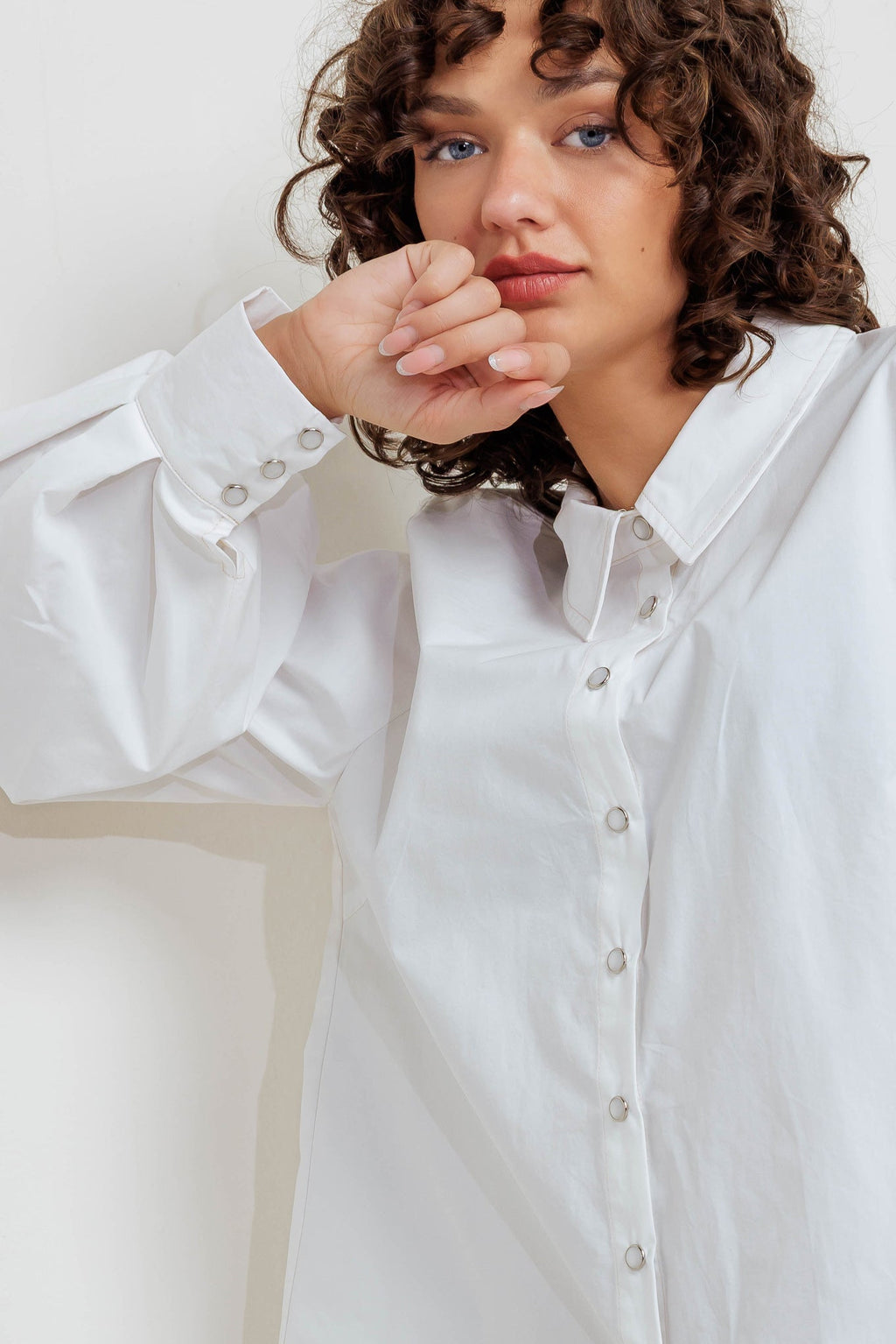 WHITE NOISE SOLID WOVEN TOP