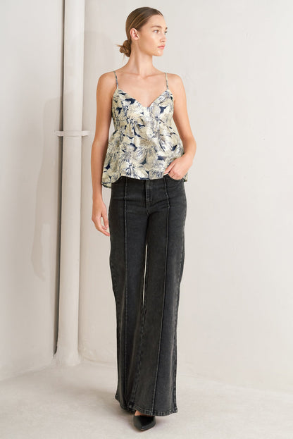 VACATION EDIT WOVEN TOP