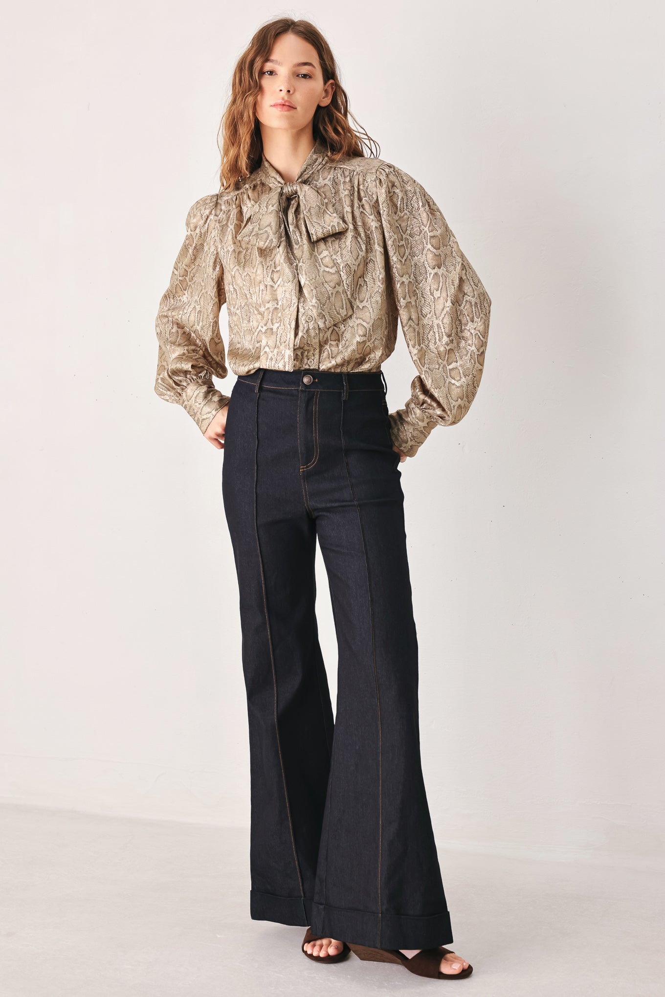 SERPENTINE TAUPE SNAKESKIN TOP