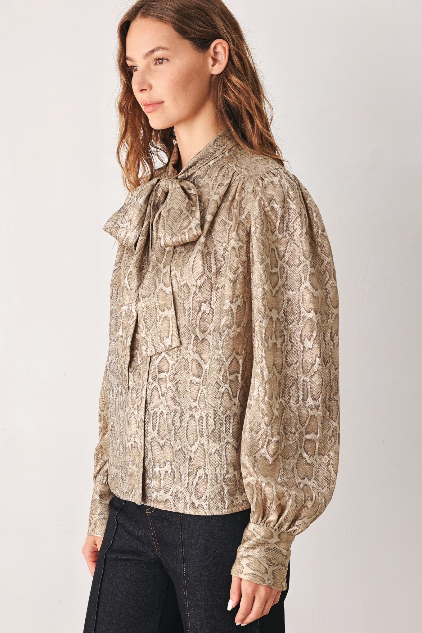 SERPENTINE TAUPE SNAKESKIN TOP