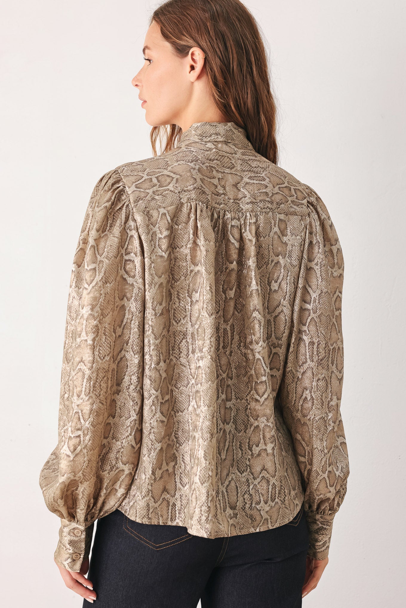 SERPENTINE TAUPE SNAKESKIN TOP
