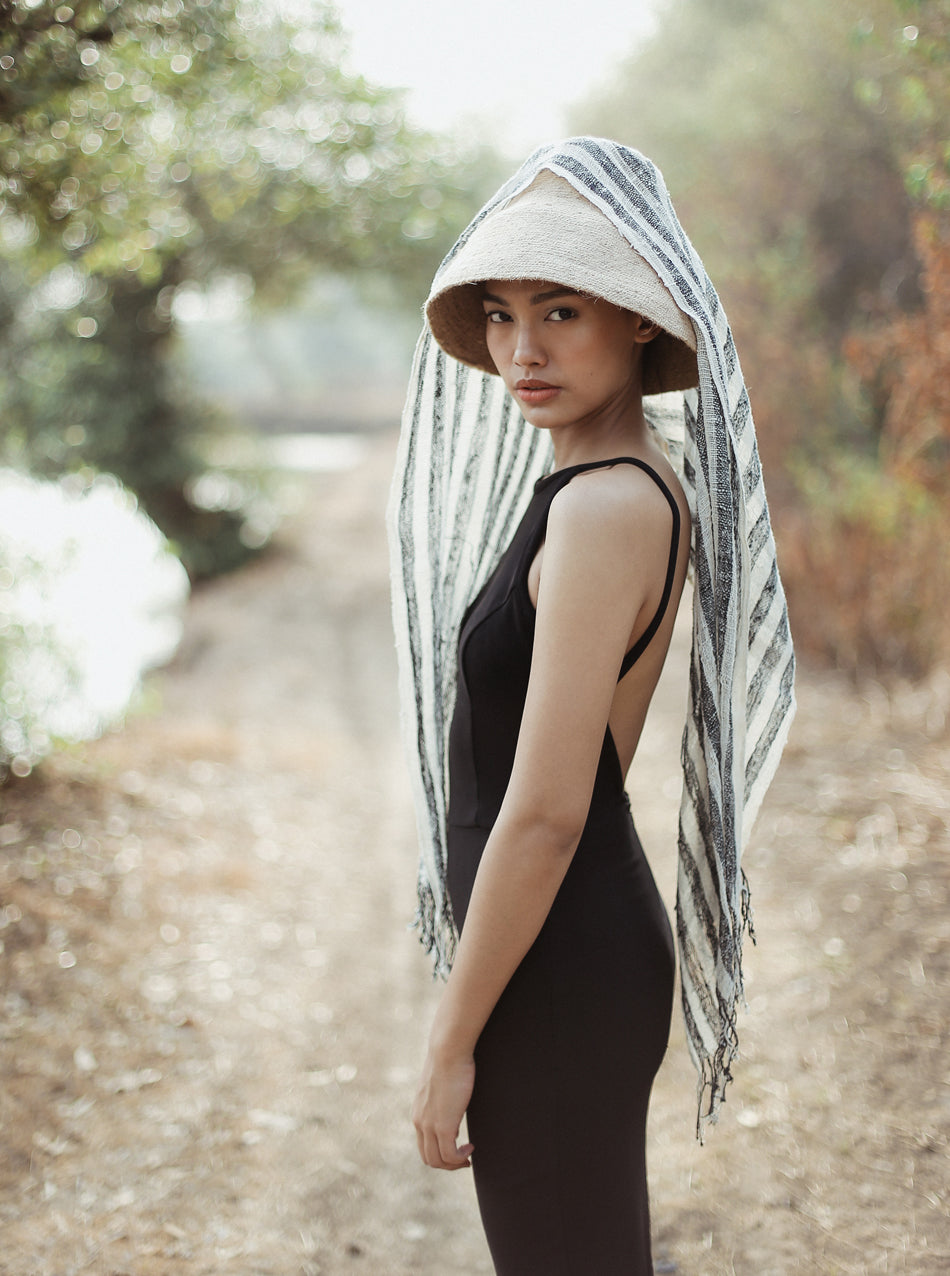 FATIMA HAND-LOOMED RAW COTTON SCARF IN BLACK