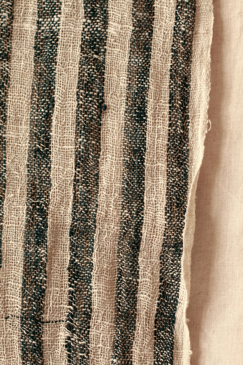 FATIMA HAND-LOOMED RAW COTTON SCARF IN BLACK