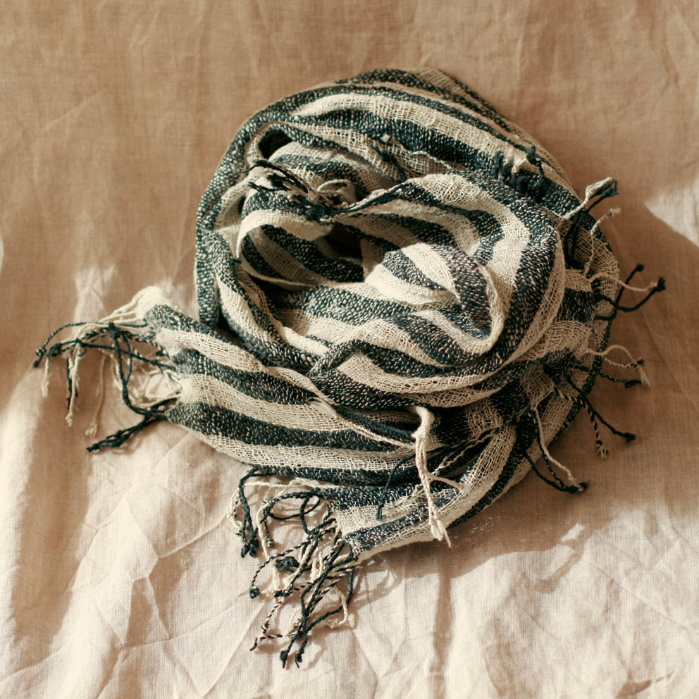 FATIMA HAND-LOOMED RAW COTTON SCARF IN BLACK