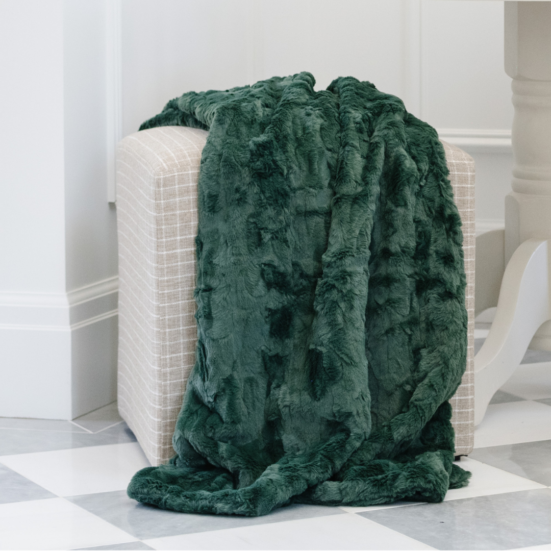 PATTERNED FAUX FUR THROW BLANKETS