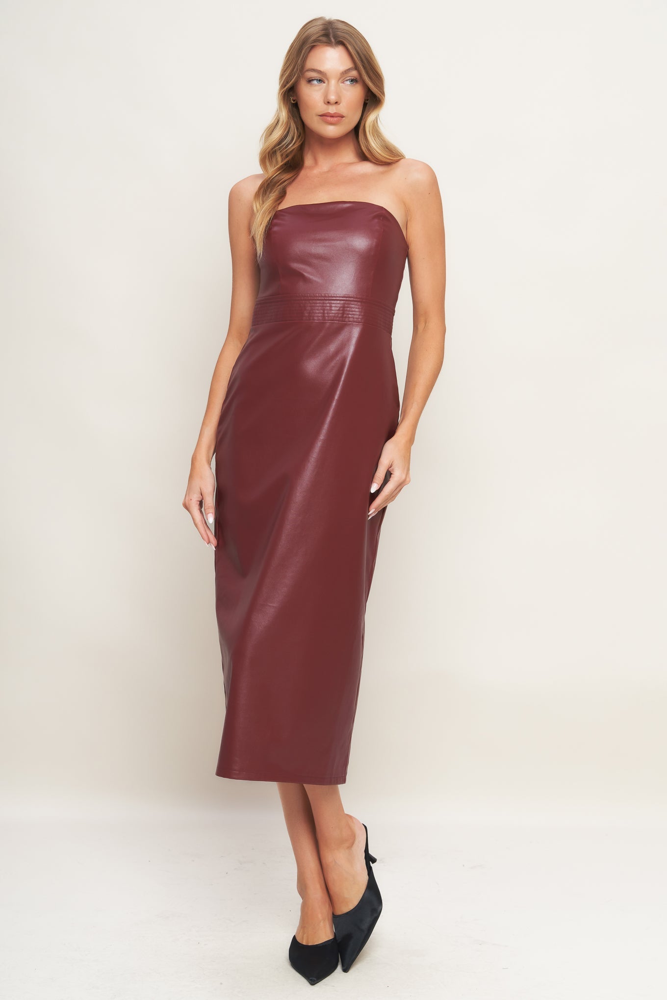 RUNWAY TREND FAUX LEATHER MIDI DRESS