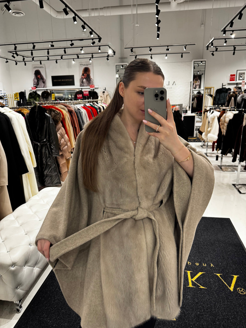 Luxury Double-Face Wool Poncho with Scandinavian Mink Fur