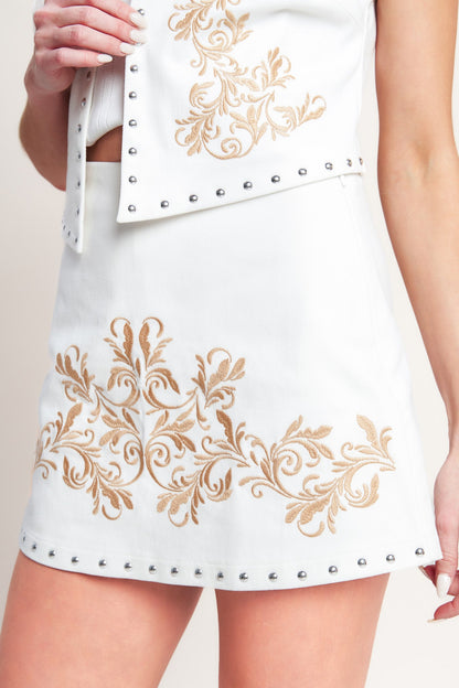 ALL EYES ON YOU WOVEN SKORT