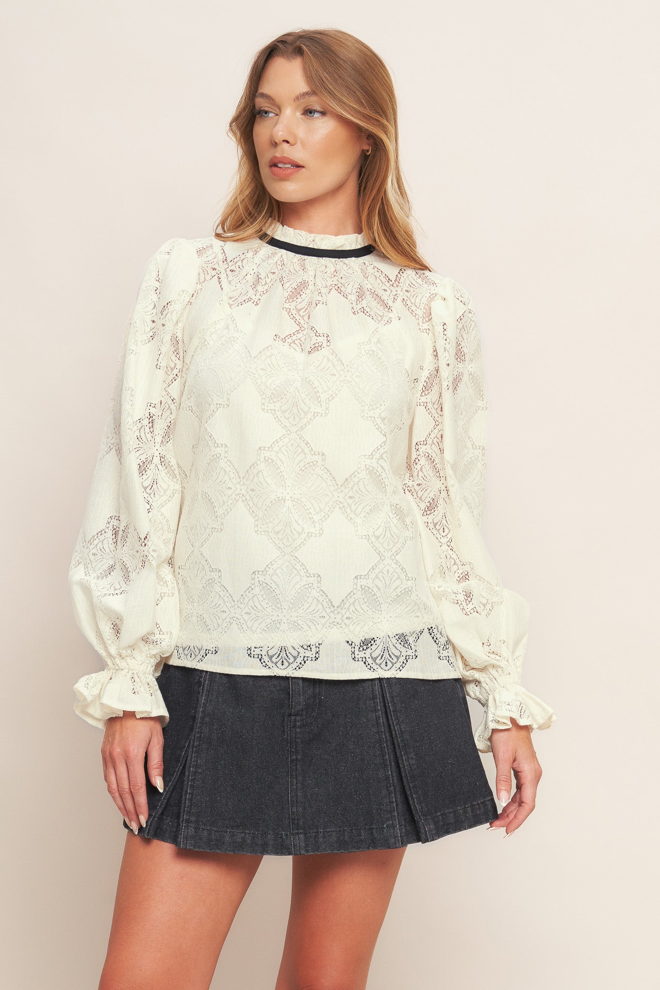 PRECIOUS LOOK IVORY WOVEN LACE TOP
