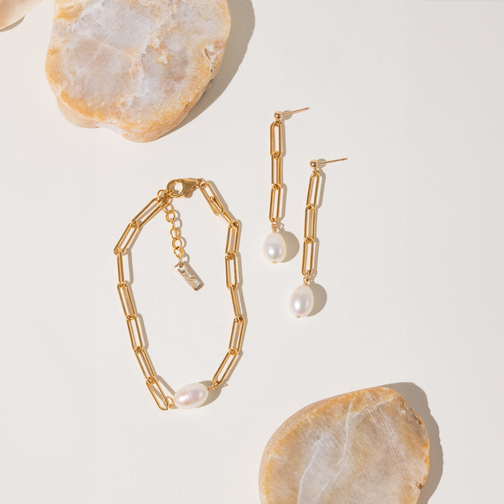 ADRIANA PEARL BRACELET