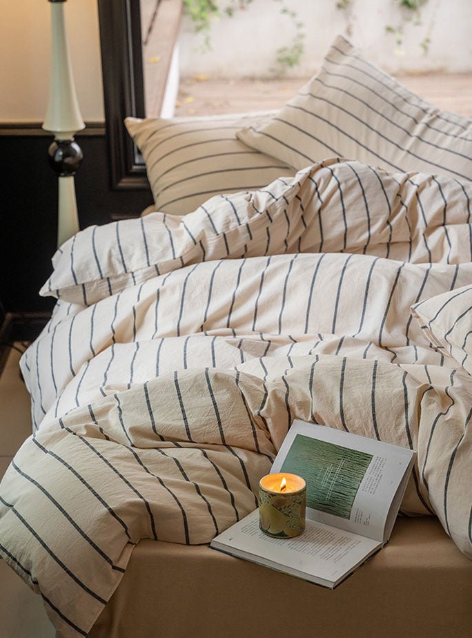 Minimalist Vertical Stripe Bow Ties Bedding Set / Gray