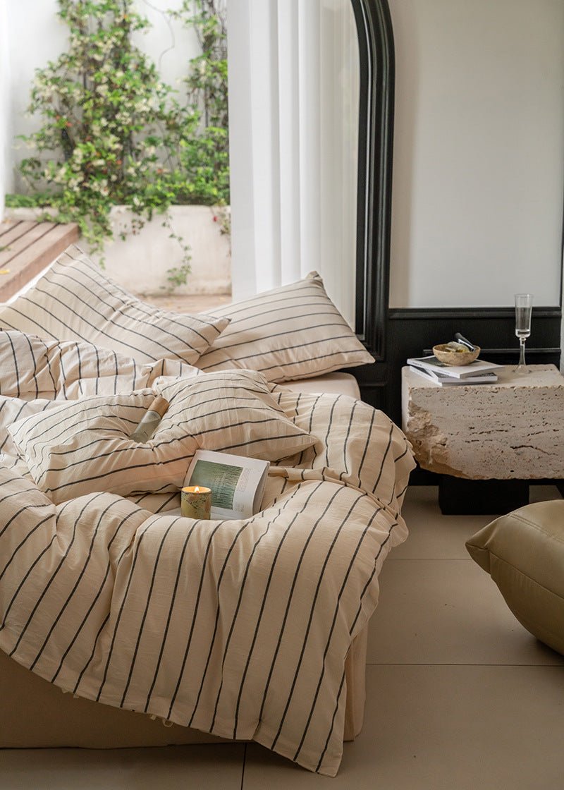 Minimalist Vertical Stripe Bow Ties Bedding Set / Gray