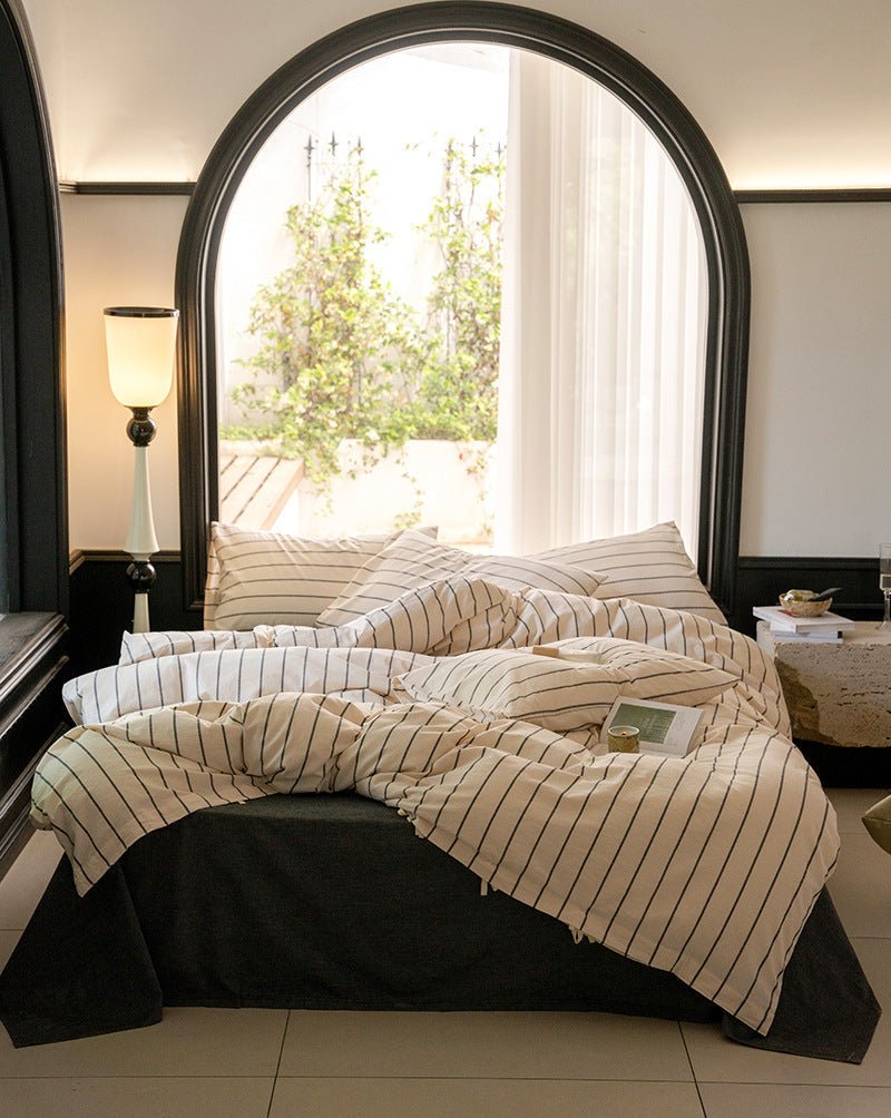 Minimalist Vertical Stripe Bow Ties Bedding Set / Gray