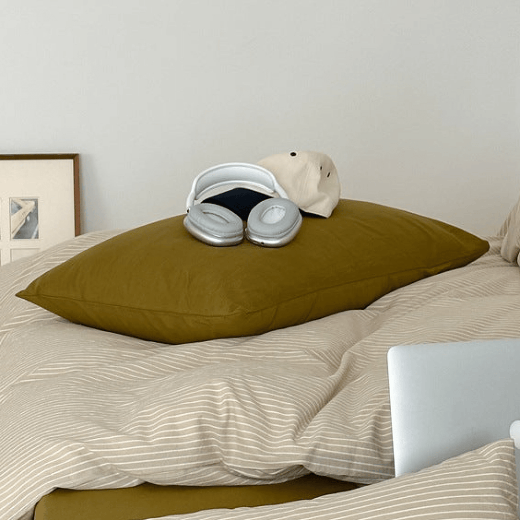 Thin Striped Pillowcases