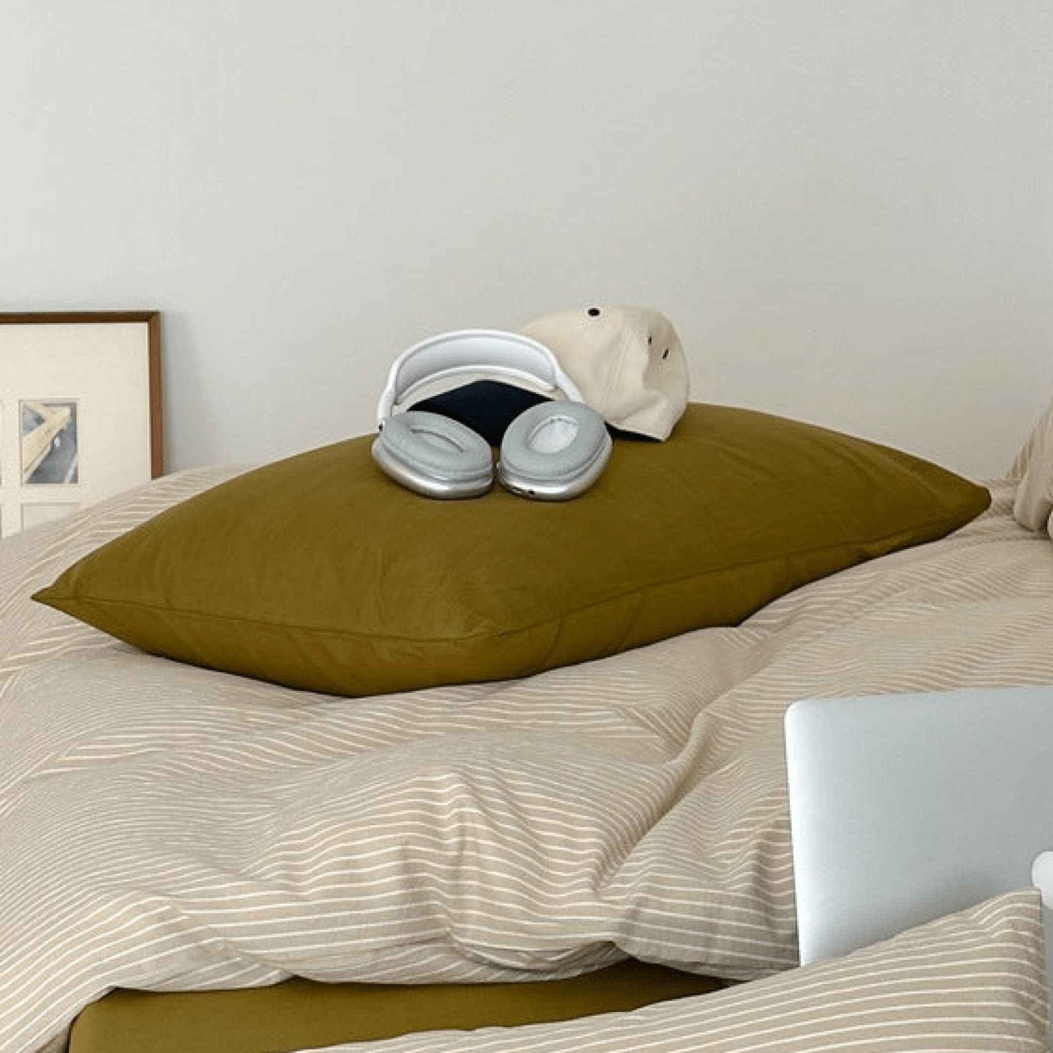 Thin Striped Pillowcases